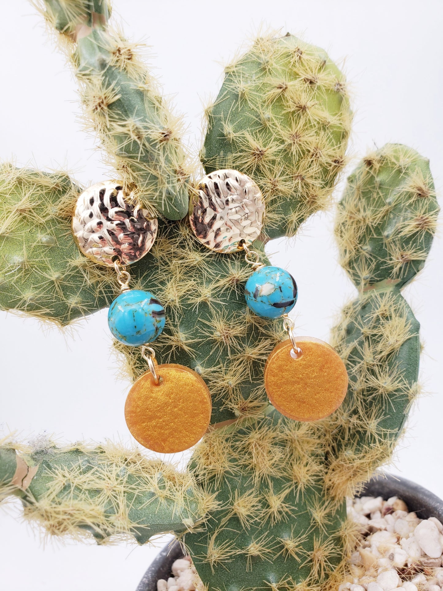 Aretes jaspe sedimentario resinas doradas