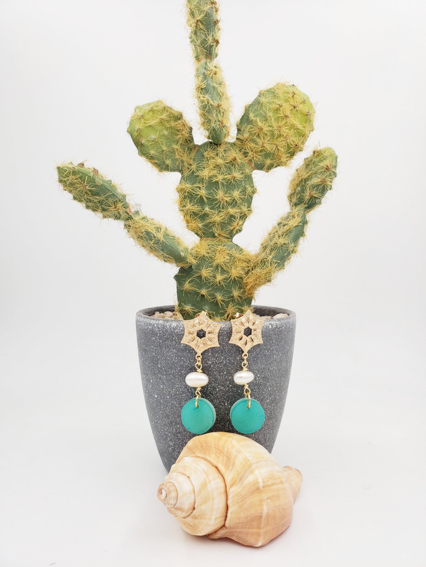 Aretes mini resinas turquesa y perla