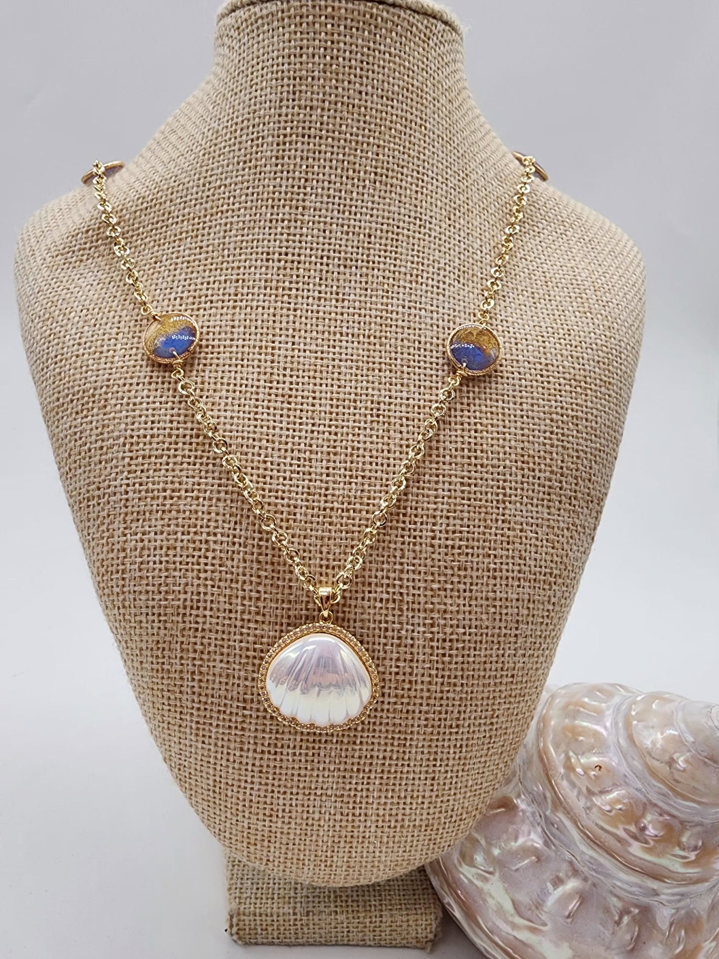 🐚Collar Concha Tallada🐚🐠